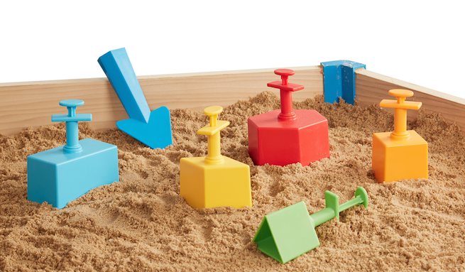 Giochi d&#8217;estate per bambini: Il set per modellare sabbia e paste modellabili