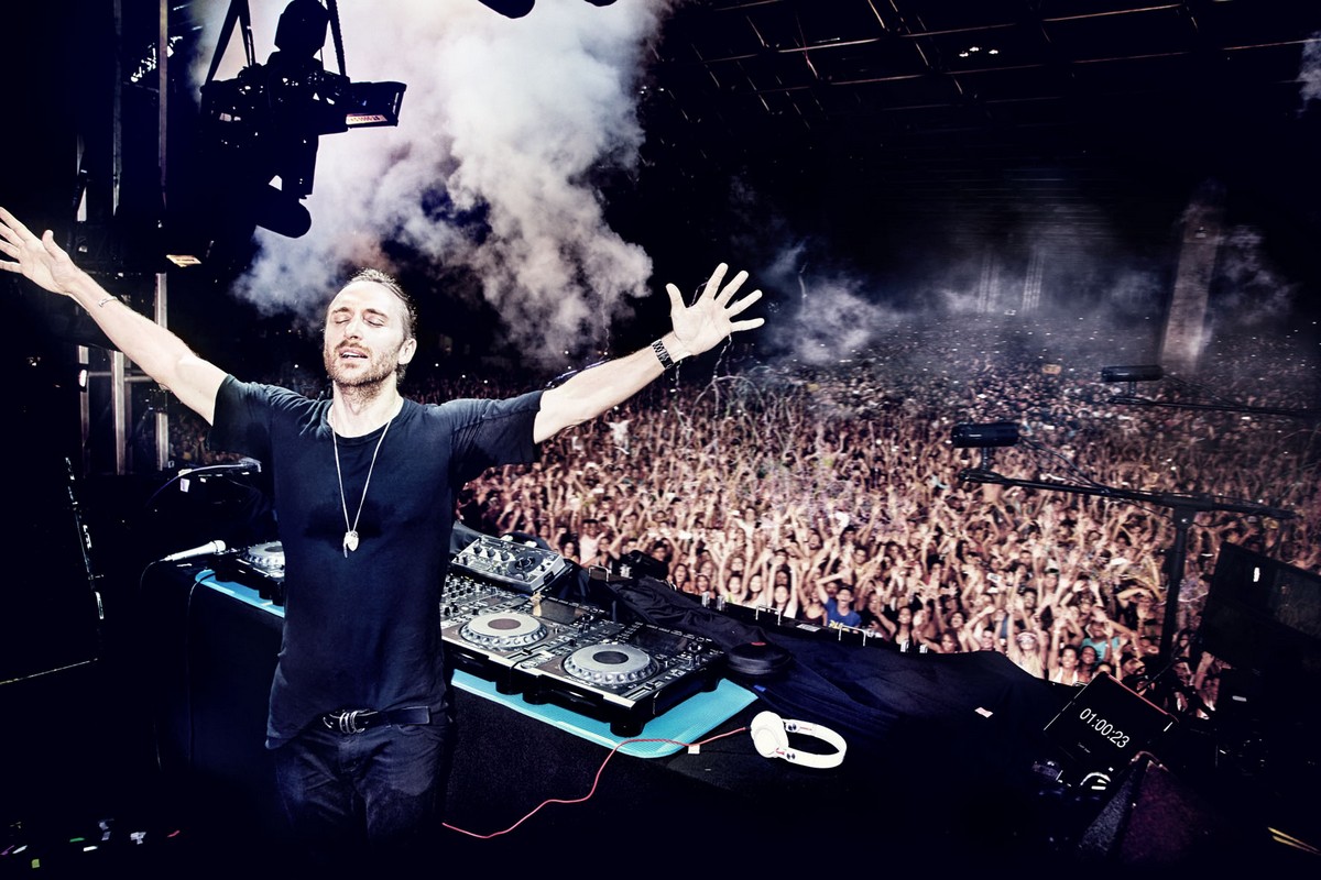 David Guetta Tag Heuer: l&#8217;ambasciatore del marchio a Milano con un live show