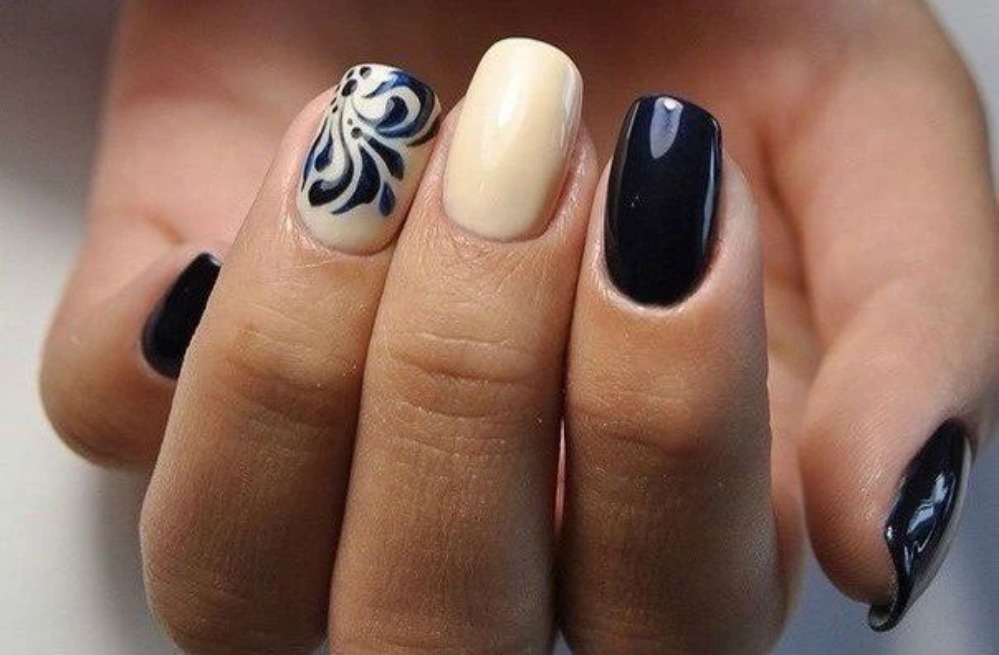 Unghie black &amp; white, la nail art all&#8217; ultima moda