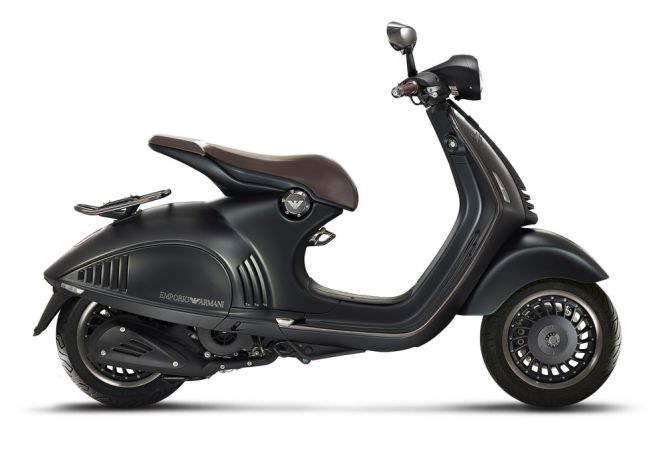 Vespa 946 Emporio Armani: edizione limitata dell’icona Piaggio