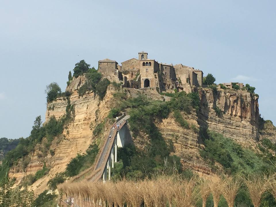 “La città incantata”, rassegna d’arte a Civita di Bagnoregio