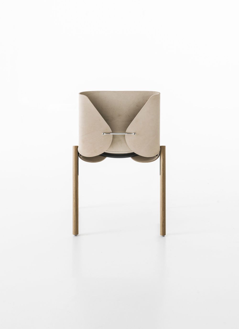 Bartoli design, la sedia di Kristalia e il contenitore Twill di Laurameroni
