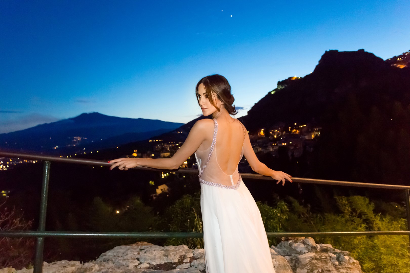 Abiti da sposa 2015: Rocio Munoz Morales veste le creazioni di Alessandro Angelozzi Couture