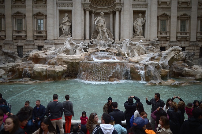 Fontana di Trevi, tolti i ponteggi