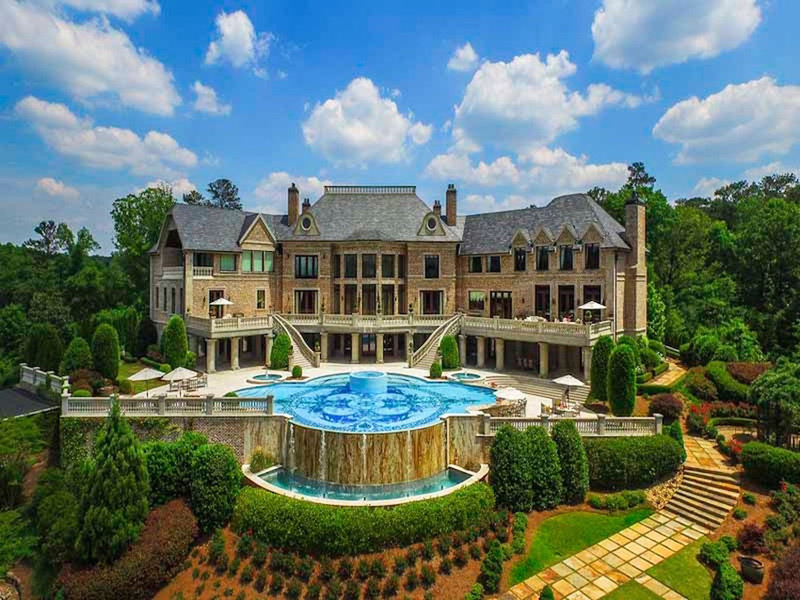 Tyler Perry mette in vendita la sua villa di lusso ad Atlanta