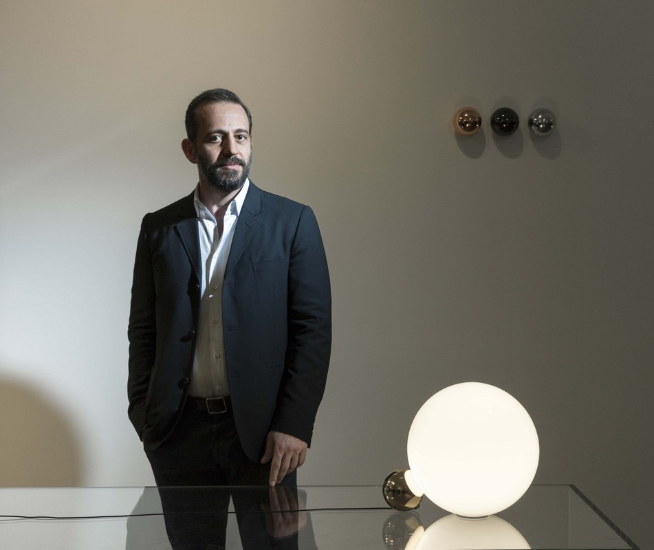 Michael Anastassiades lampade: Copycat la nuova lampada da tavolo per Flos, le foto