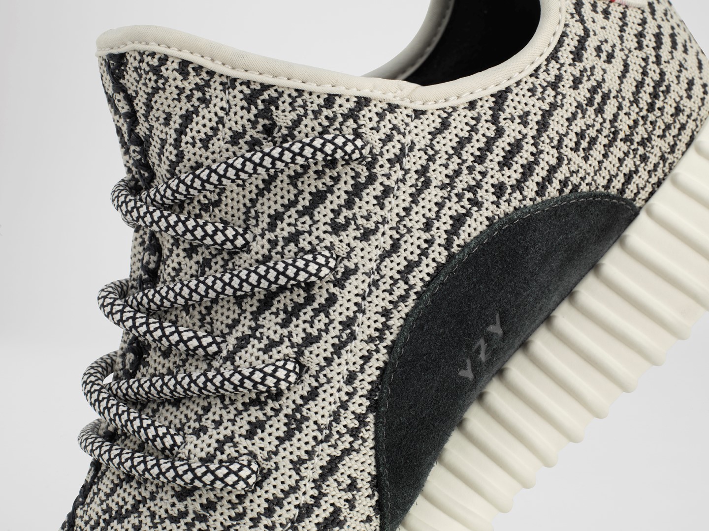 adidas Originals Kayne West: la nuova sneaker YEEZY BOOST 350, le foto