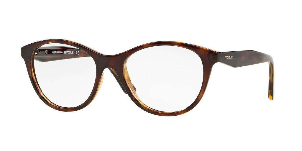 Vogue Eyewear 2015: Fashion Story 3 &#8211; Texture Collection presenta gli occhiali di Adriana Lima, le foto