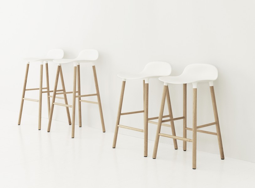 Normann Copenhagen presenta le sedie Form: compatte ed ambiziose