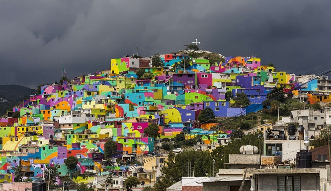 In Messico il barrio de Las Palmitas si trasforma in opera d&#8217;arte