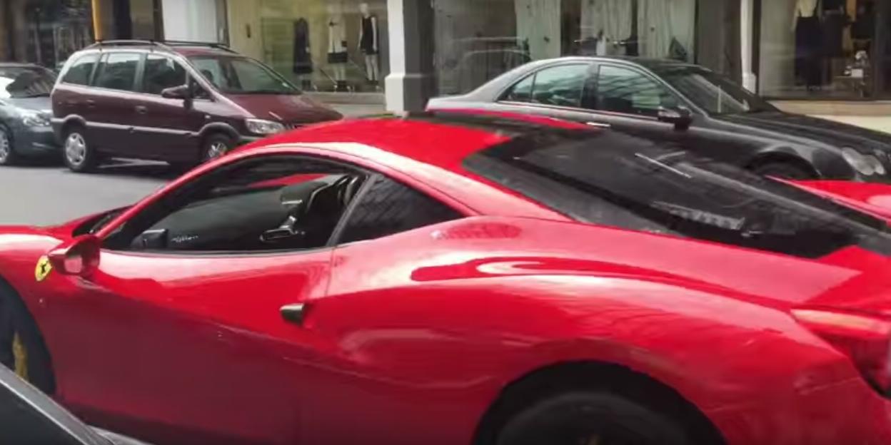 Londra pullula di auto sportive e di lusso [Video]