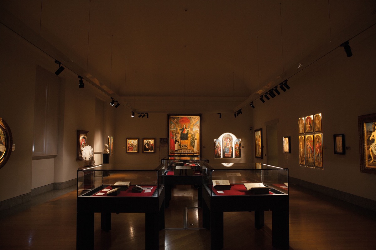 La Pinacoteca Ambrosiana di Milano sfoggia il nuovo allestimento illuminotecnico