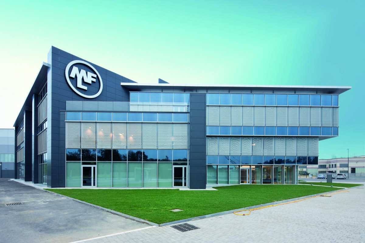 Resstende schermature solari restyling MFL Group