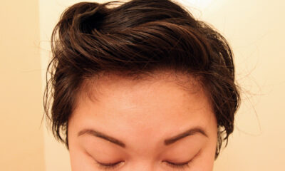 Ragazza capelli bagnati