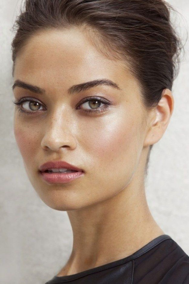 Trucco minerale estivo prodotti indispensabili vacanza
