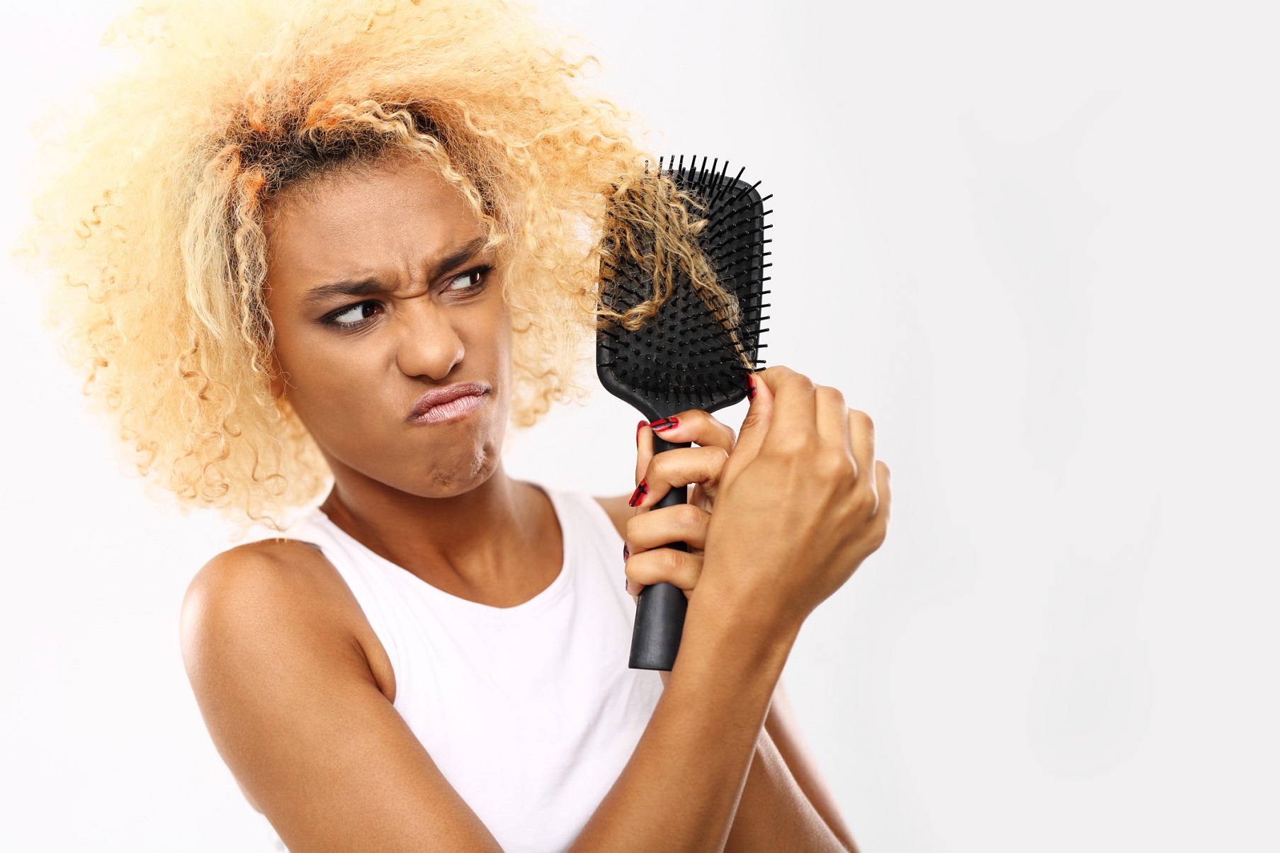 Capelli secchi, gli oli essenziali più efficaci