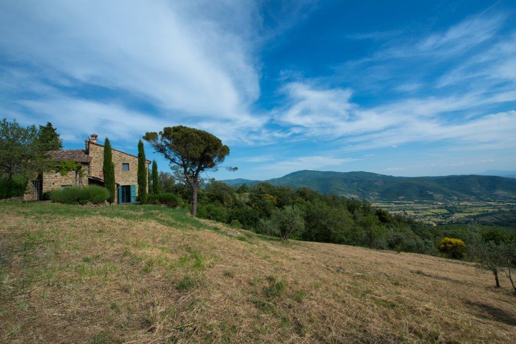 Casale di campagna in vendita nel cuore della Toscana