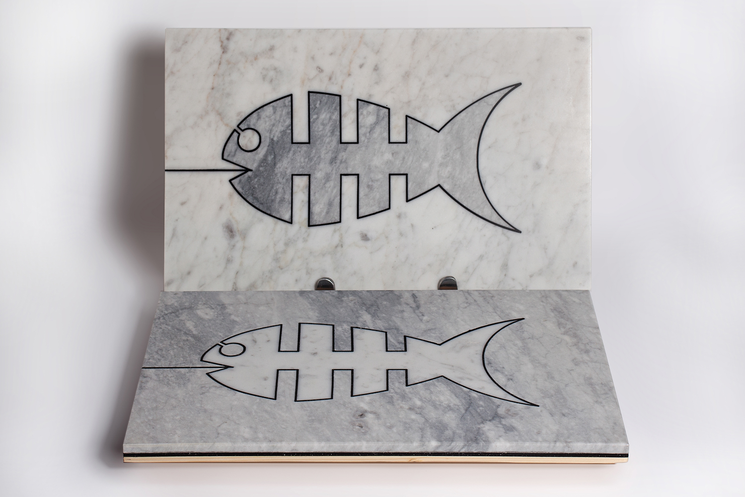 Accessori di design per la cucina, il tagliere vassoio Fish&Chop di Alessandra Taravacci