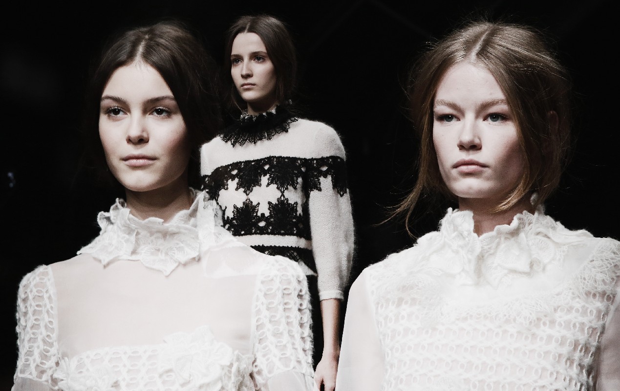 Sfilate Milano Moda Settembre 2015: Alberta Ferretti sfila in live streaming su Style &amp; Fashion