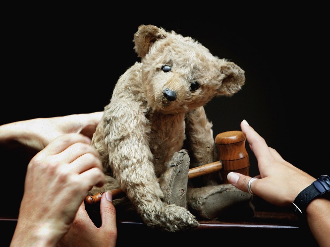 Teddy Bear, 2 anni di carcere alle ladre di orsacchiotti