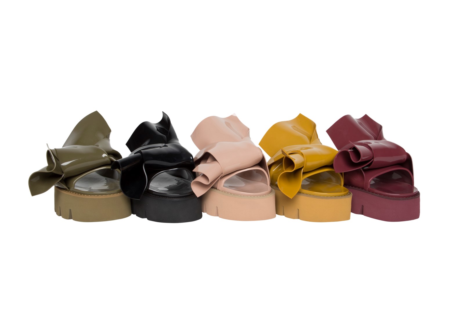 Kartell à la Mode: &#8220;KNOT&#8221;, il sandalo design nato dalla collaborazione con N°21