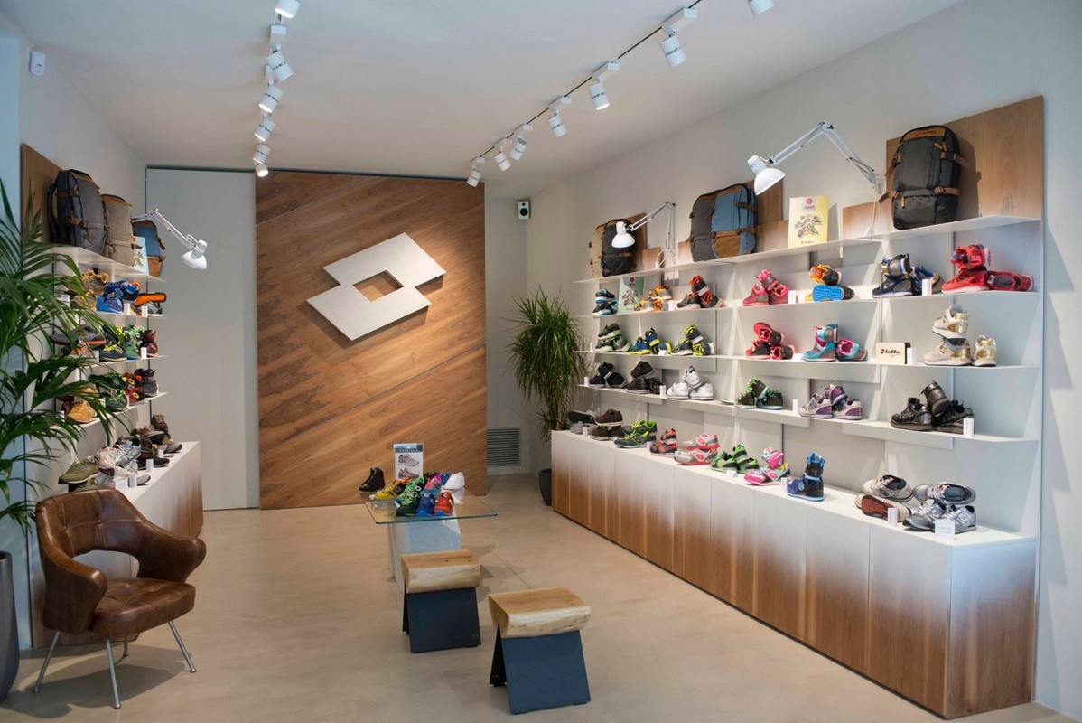 Lotto Sport Italia: a Montebelluna apre un nuovo negozio che promuove la collaborazione con i futuri designer