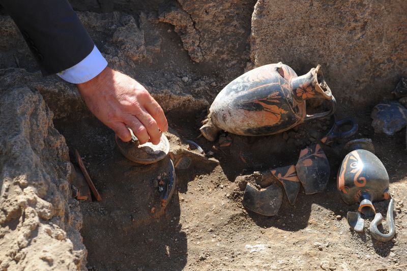 Pompei, scoperta una tomba sannita