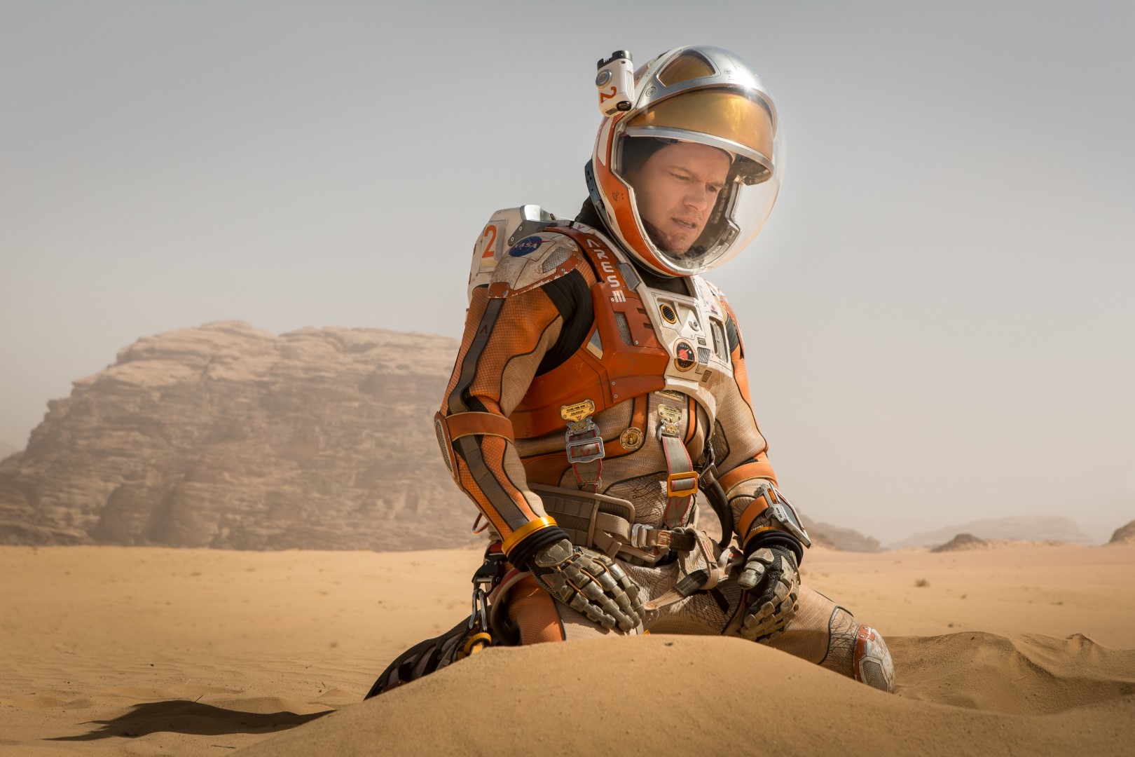 Sopravvissuto The Martian film 2015: Hamilton torna al cinema al polso di Matt Damon, video e foto