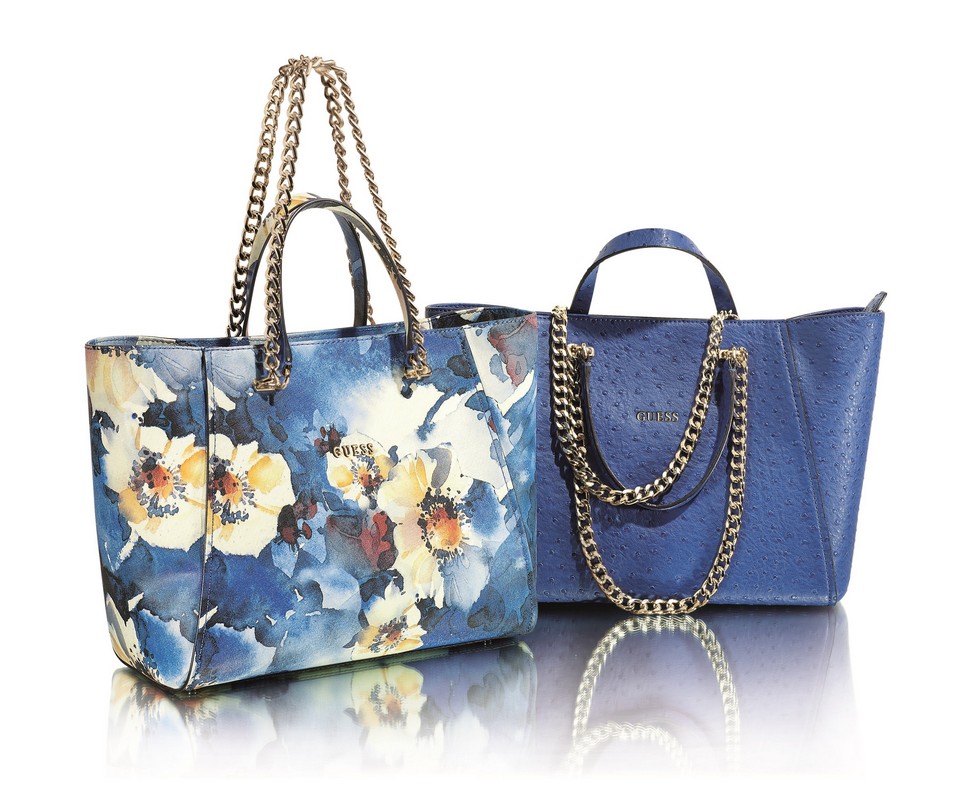 Guess borse: la nuova Nikki bag, elegante e funzionale, le foto