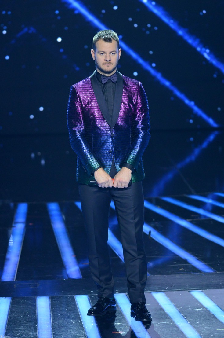 X Factor 2015 Italia: Alessandro Cattelan veste Giorgio Armani Made to Measure, Skin in Lanvin