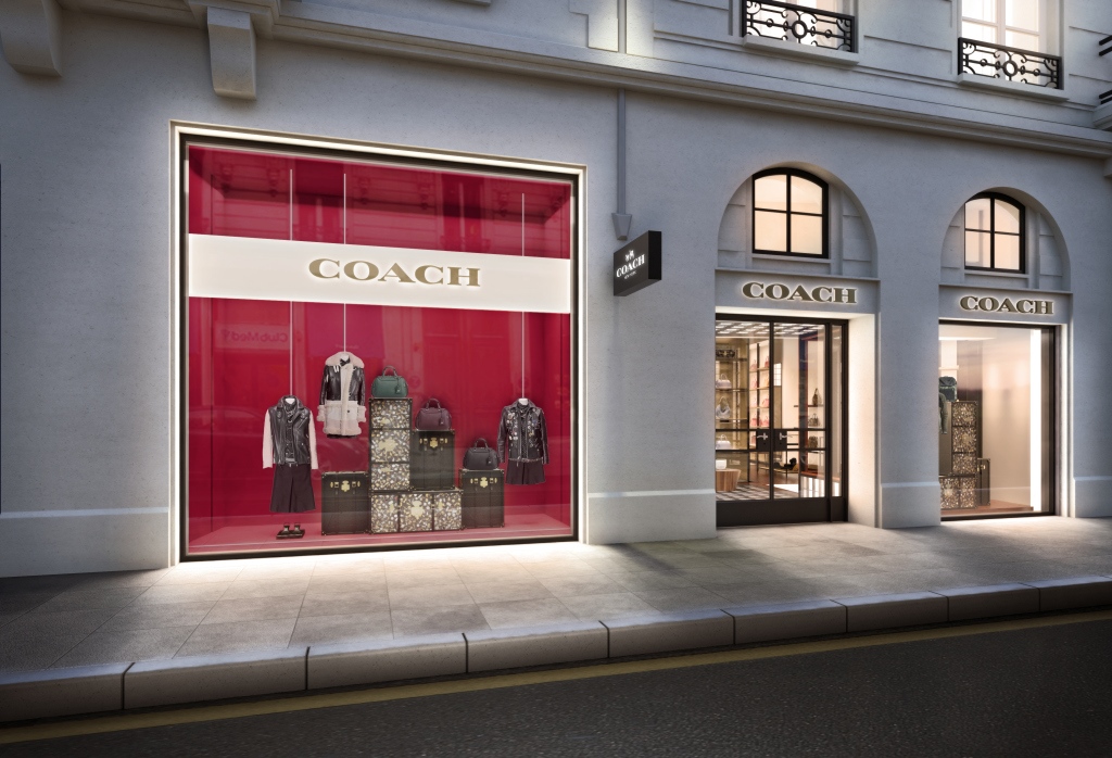 Coach apre flagship store di lusso a Parigi