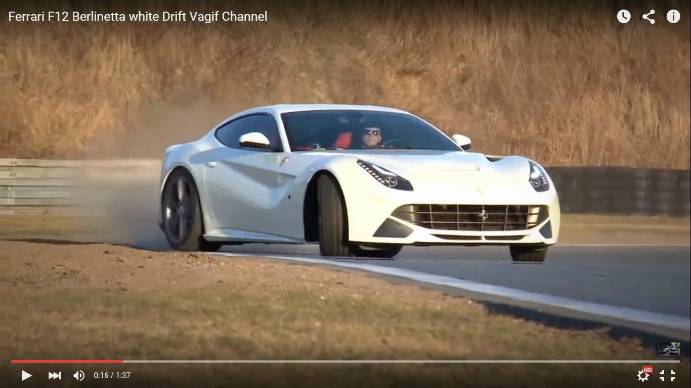 Ferrari F12berlinetta: curve con scenografiche derapate [Video]