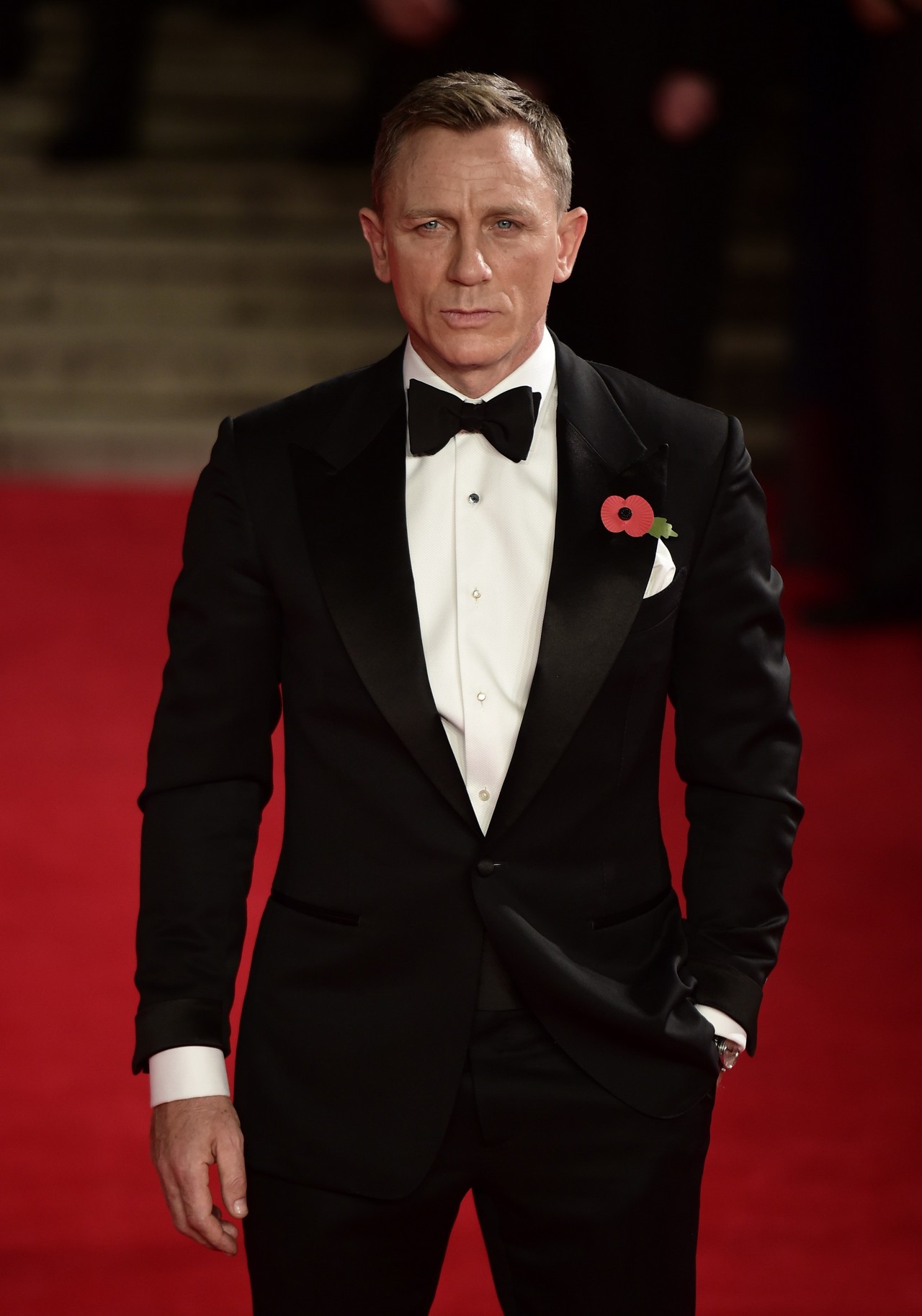 007 Spectre: il red carpet e la premiere a Londra con Daniel Craig, Monica Bellucci e il bacio appassionato con Rachel Weisz