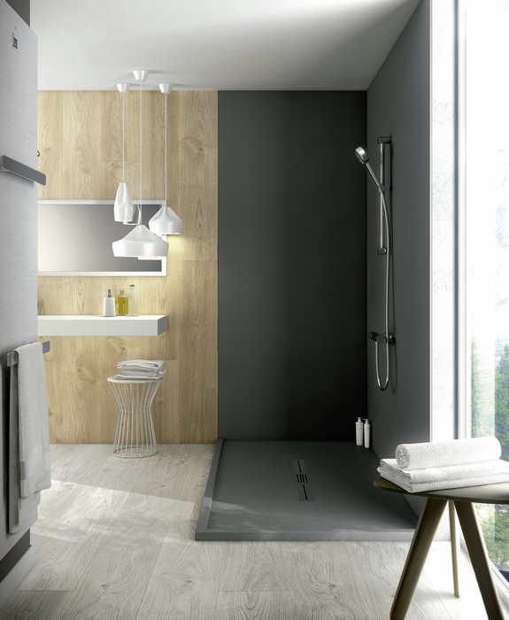 Cersaie 2015 Bologna: Fiora presenta le novità Privilege Liso e il piatto doccia nella non-finitura