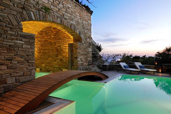 In vendita la splendida villa di lusso Stavento di Tinos alle Cicladi