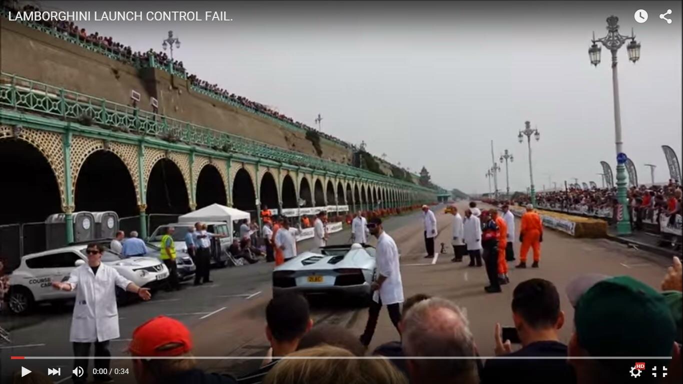 Lamborghini Aventador: partenza&#8230;a strappo [Video]