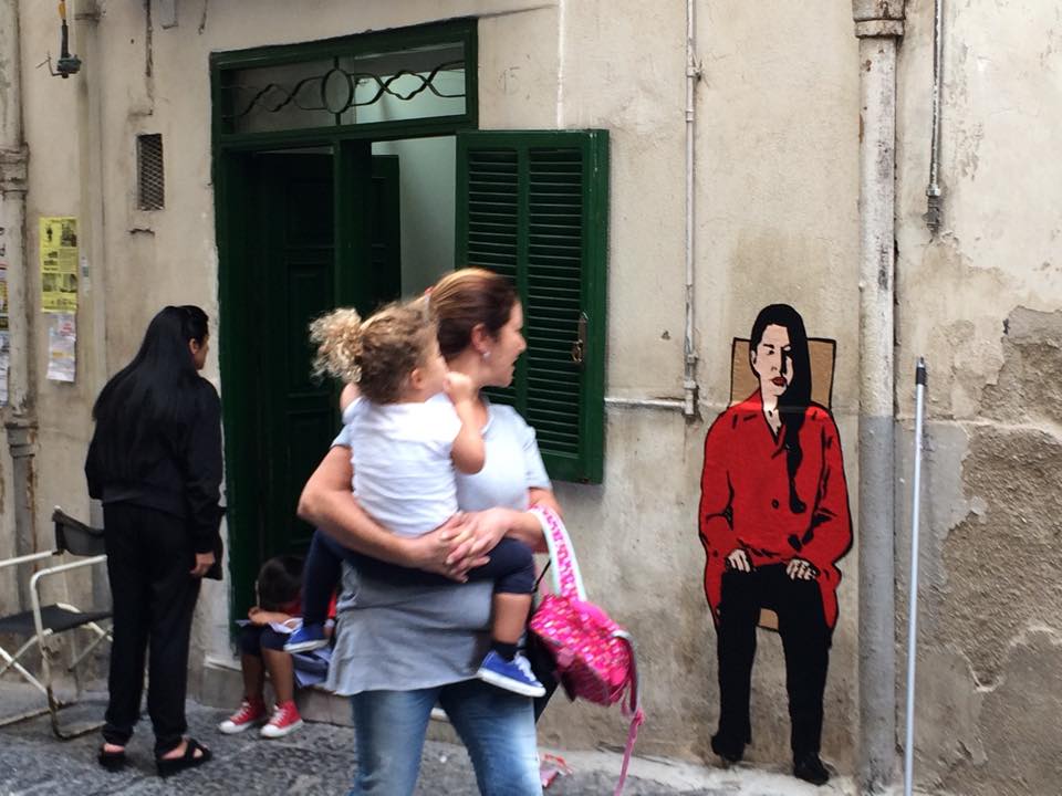 Stencil sui muri dei Quartieri Spagnoli a Napoli: al via &#8220;Chatting&#8221;