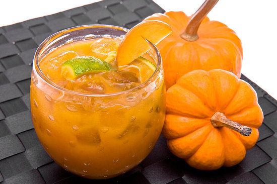 La ricetta della caipirinha alla zucca, il cocktail d&#8217;autunno