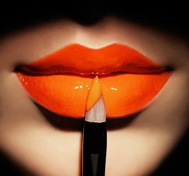 Trucco labbra arancione per Halloween con i pigmenti minerali