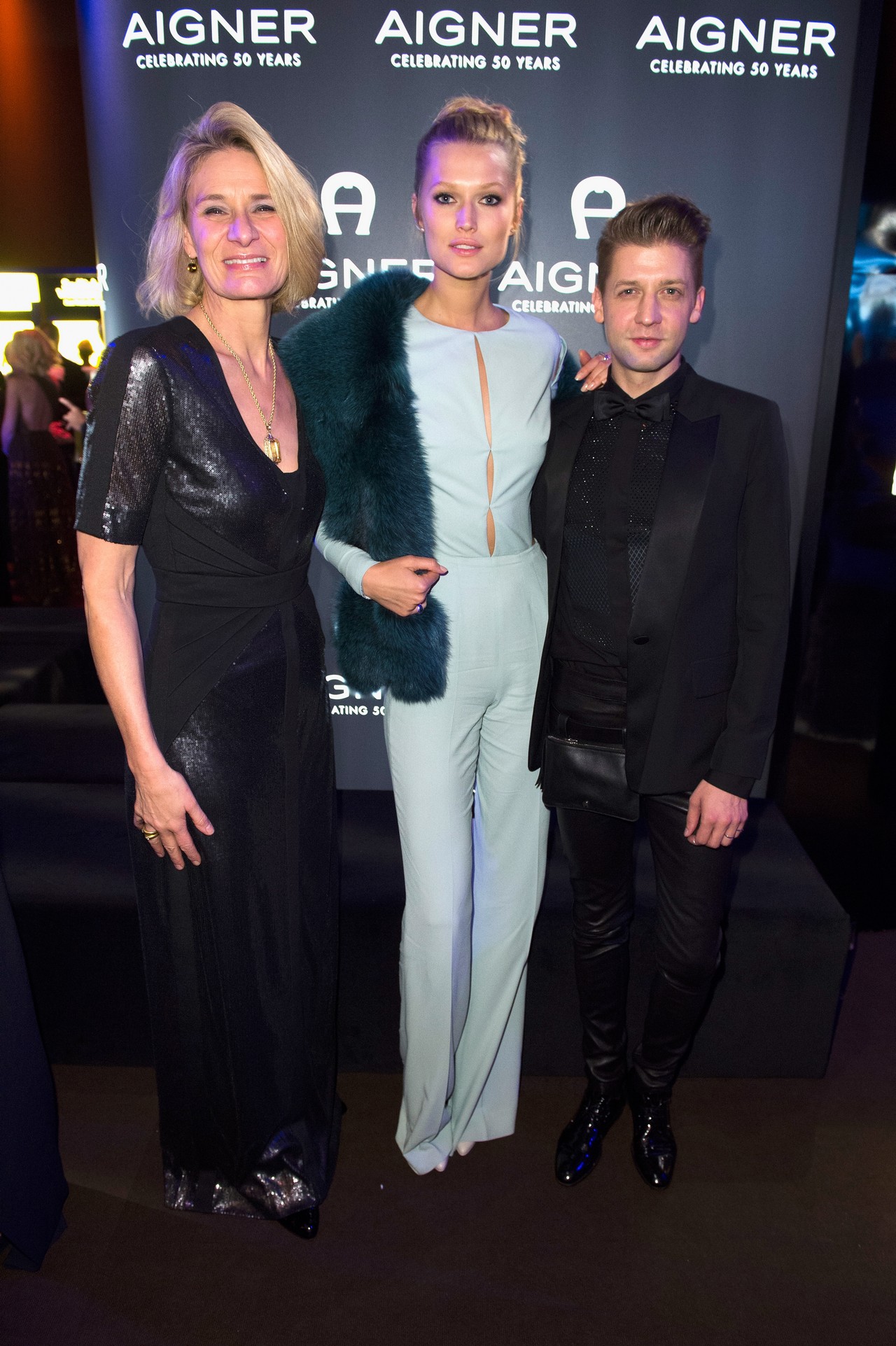 Bambi Awards 2015: Toni Garrn e le celebrity sul red carpet vestono Aigner, le foto