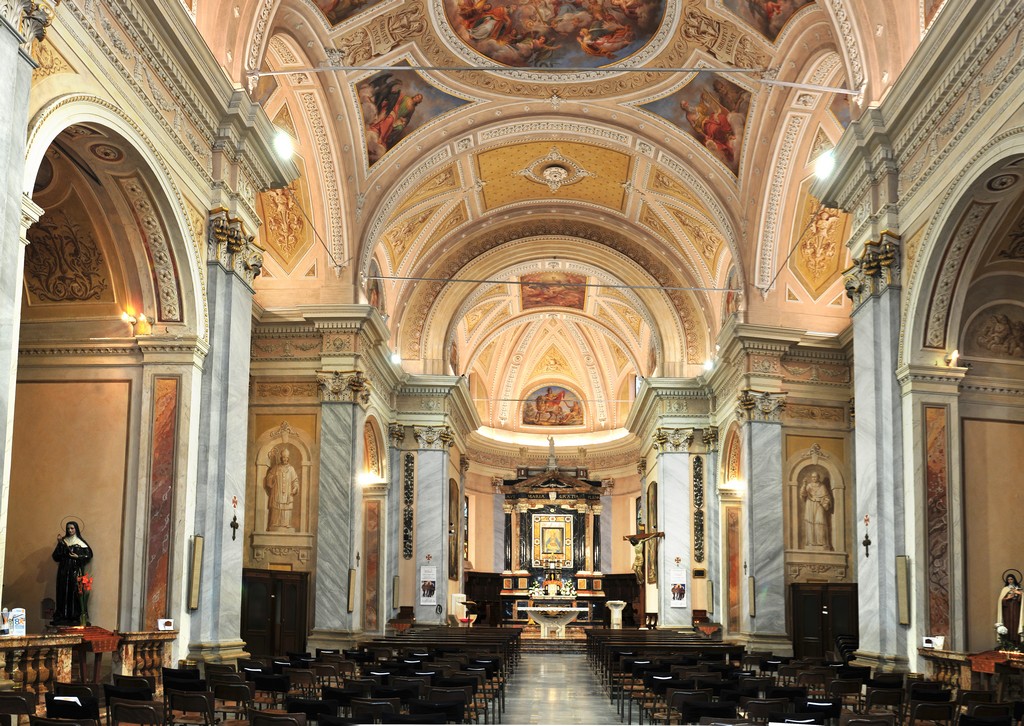 Fabas Luce progetta l&#8217;illuminazione del Santuario della Madonna dei Miracoli a Carnago, le foto