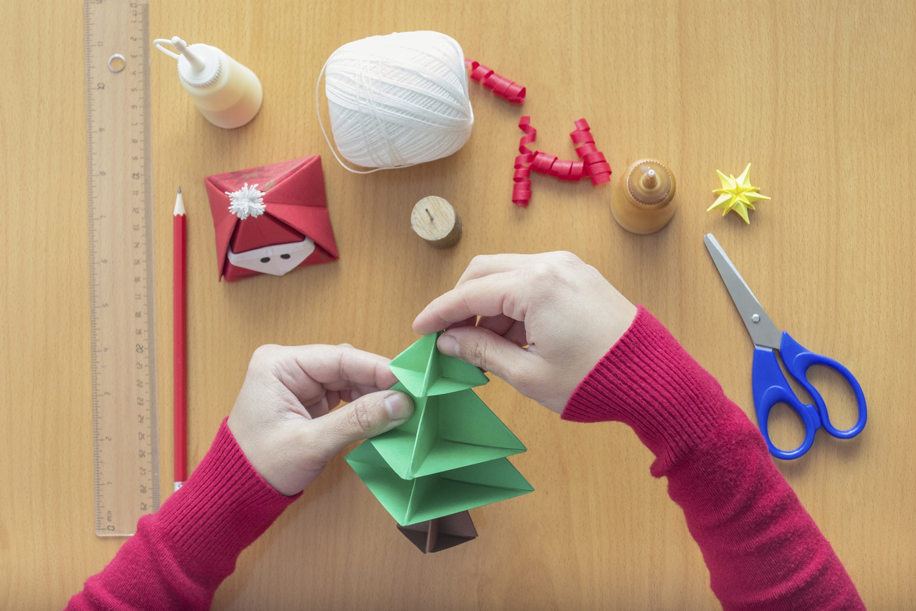 Originali decorazioni per l&#8217;albero di Natale fai da te da creare con i bambini