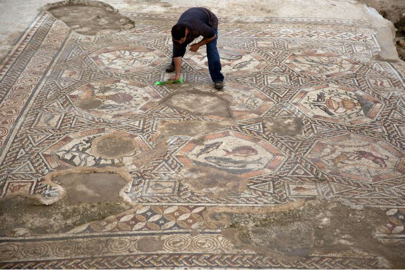 Israele, a Lod scoperto un mosaico romano