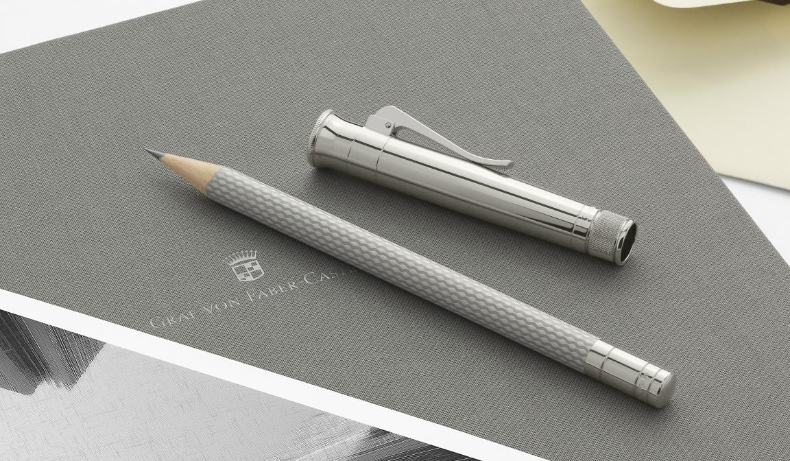 Scrittura di lusso con la Matita Perfetta di Graf von Faber-Castell