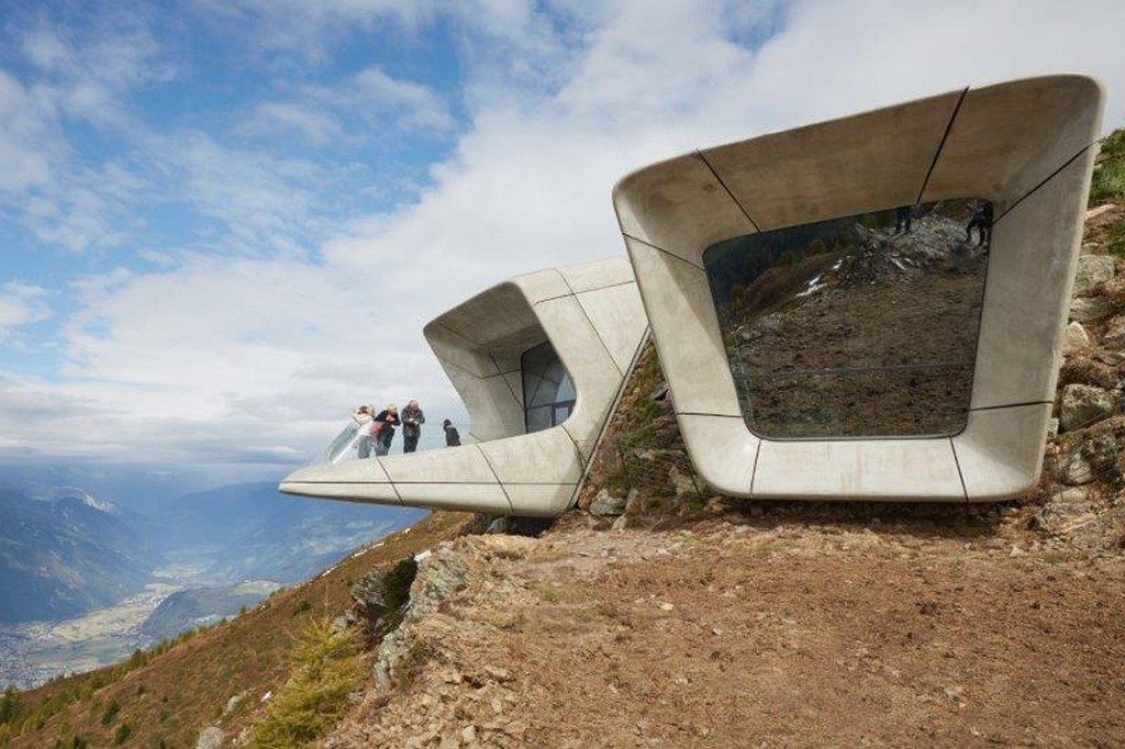 Messner Mountain Museum Corones: il sesto e ultimo museo firmato Zaha Hadid con i pavimenti Ideal Work, le foto