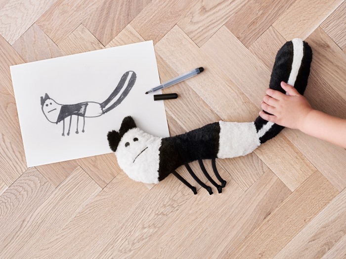 Ikea lancia una collezione di peluche disegnati dai bambini