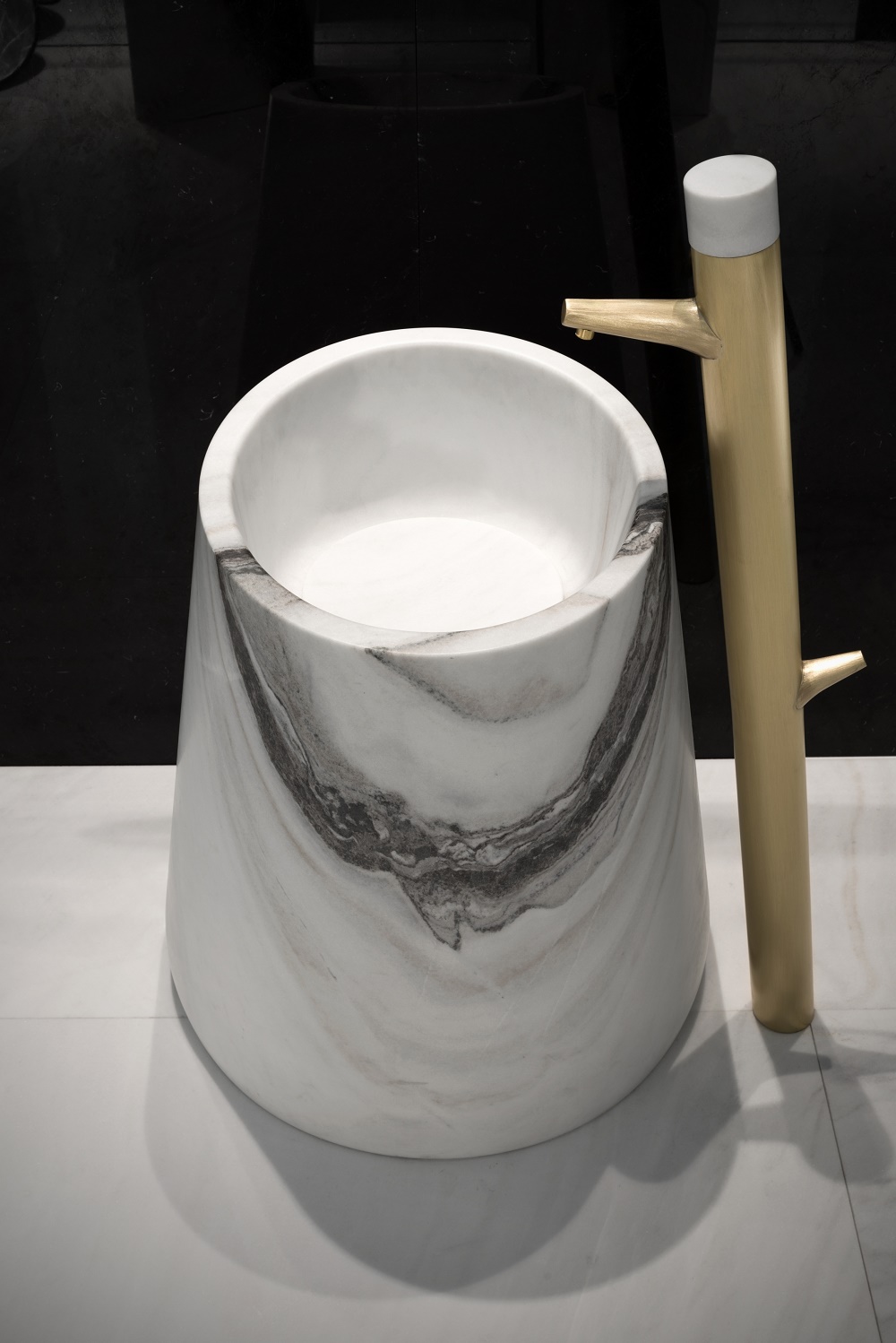 lavabo di design in Bianco Lasa/Covelano “Macchia Vecchia”