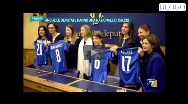 Le donne parlamentari italiane giocano a calcio: è nata la Nazionale femminile