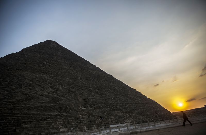 Piramide di Cheope, anomalie termiche sulla superficie