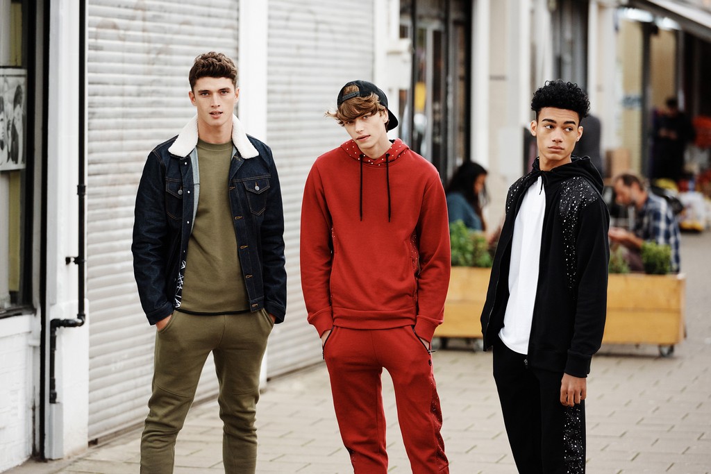 Foot Locker autunno inverno 2015: le collezioni di abbigliamento Nike, adidas, Majestic e Sneaker Freak, le foto